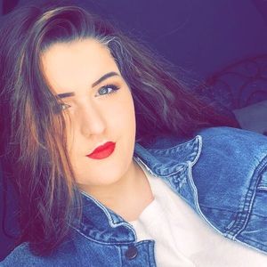 Meet your Posher, Leigh anna